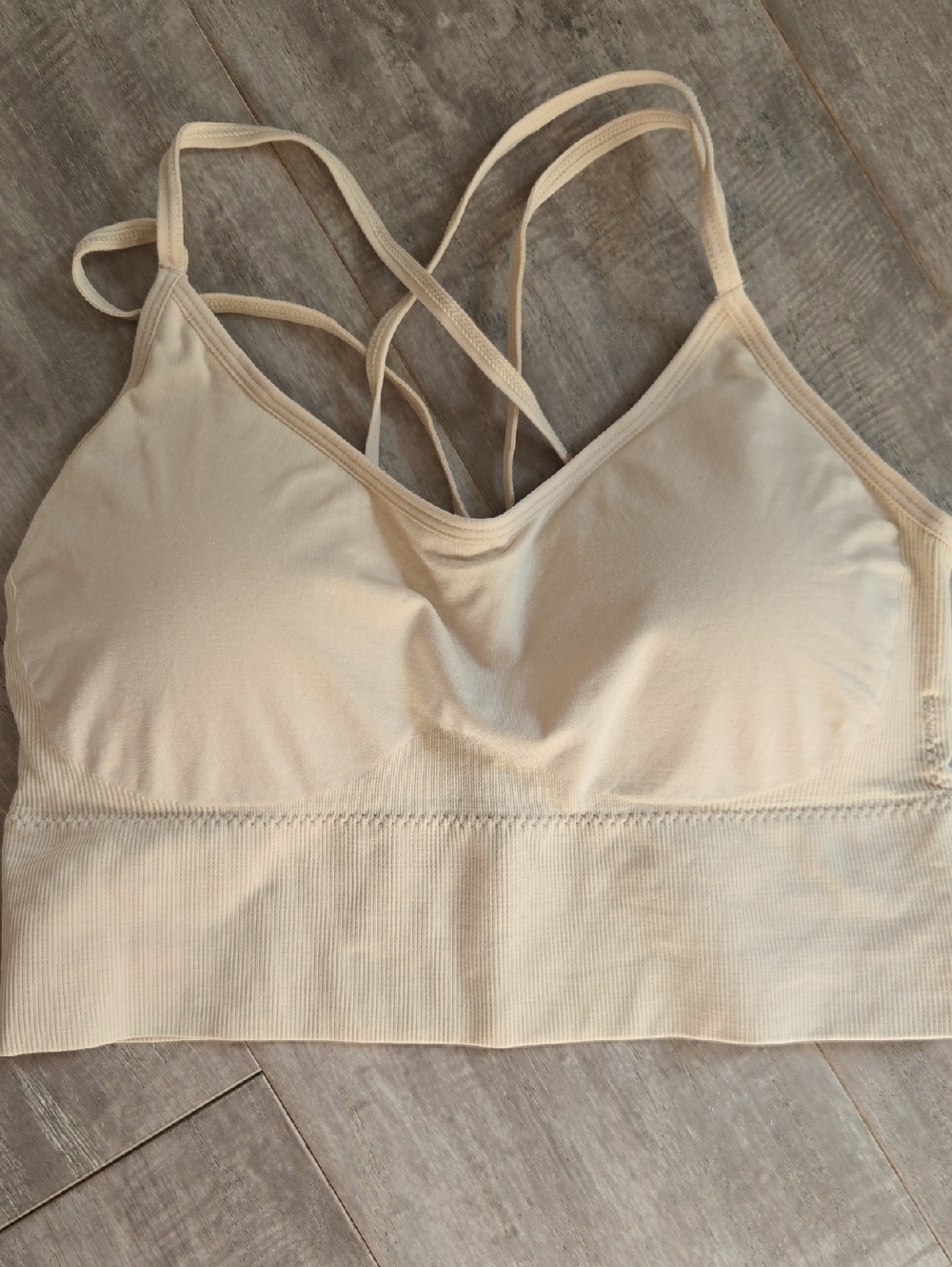 Set Of 4 Criss Cross Sports Bras - Picture 6 of 10
